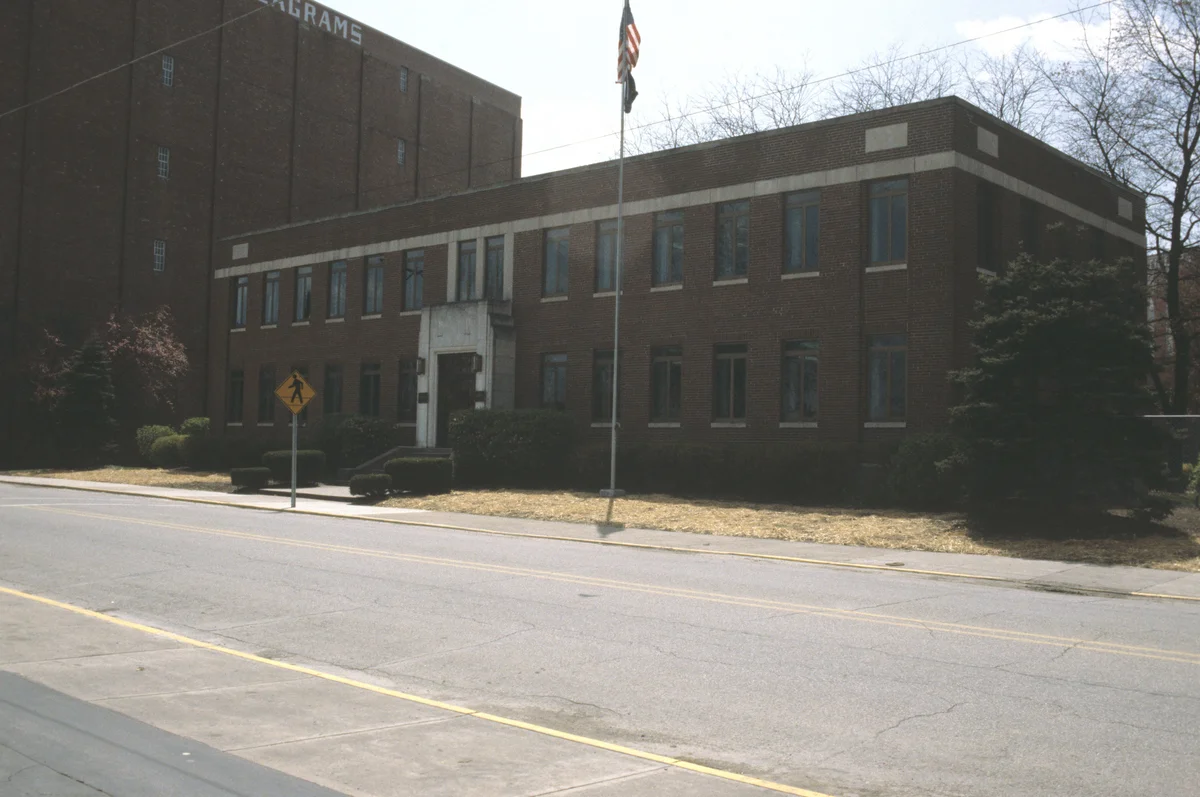Historic Seagrams Distillers building on Ridge Avenue, Lawrenceburg, Indiana β the original complex now operated as Ross & Squibb / MGP